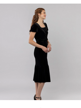 Load image into Gallery viewer, A+ Betty Hannah Stretchy Velvet Holiday Cocktail Party Midi