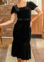 Load image into Gallery viewer, A+ Betty Hannah Stretchy Velvet Holiday Cocktail Party Midi