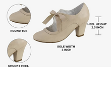 Load image into Gallery viewer, Black Remaining, Heart Hollow Chunky Vintage Shoes Pumps