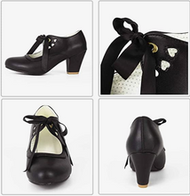Load image into Gallery viewer, heart hollow chunky vintage pumps