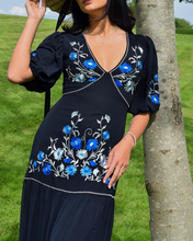 Load image into Gallery viewer, Frock & Frill Eveline Maxi Day Dress