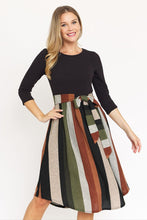 Load image into Gallery viewer, Quarter Sleeve Striped Midi Day Dress   USA 🇺🇸
