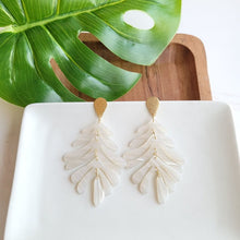 Load image into Gallery viewer, Palm Dangle Earrings - Seashell
