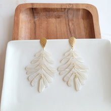 Load image into Gallery viewer, Palm Dangle Earrings - Seashell
