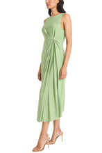 Load image into Gallery viewer, Maggy London Sleeveless Pleated Day Dress
