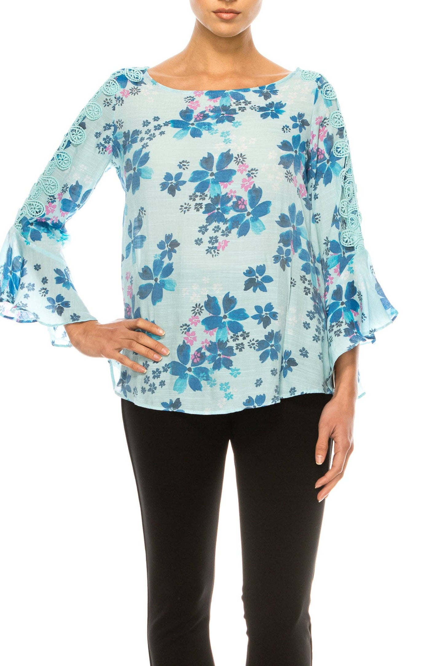LAST ONE! SIZE XL  Hope & Harlow Applique Sleeve Floral Print Top