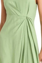 Load image into Gallery viewer, Maggy London Sleeveless Pleated Day Dress
