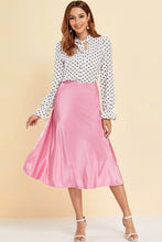Load image into Gallery viewer, pink satin midi skirt size lg
