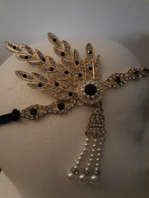Load image into Gallery viewer, Pearl Tassel Medallian Leaf Headband Green/Gold
