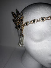Load image into Gallery viewer, Pearl Tassel Medallian Leaf Headband Green/Gold
