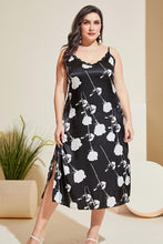 Load image into Gallery viewer, Plus Size Floral Lace Trim Side Slit Night Dress
