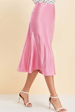 Load image into Gallery viewer, pink satin midi skirt size lg
