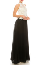 Load image into Gallery viewer, decode floral lace elegance gown size 8
