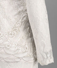 Load image into Gallery viewer, Sue Wong Off-White Ankle-Length Formal XS &amp; SM
